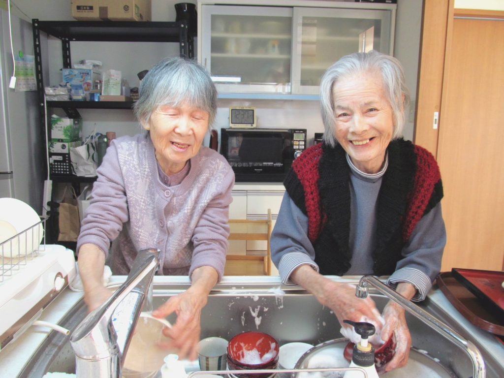 たまにはお茶碗洗いも楽しいね♪